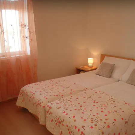 Aleta I Apartment Tisno